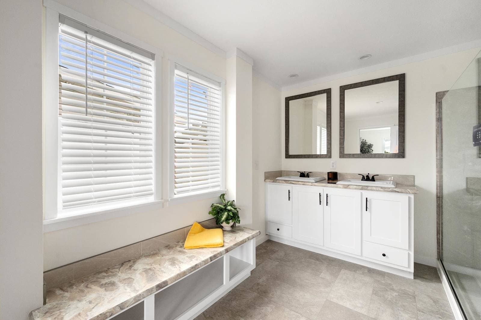 East point - elevate 52 bathroom home features