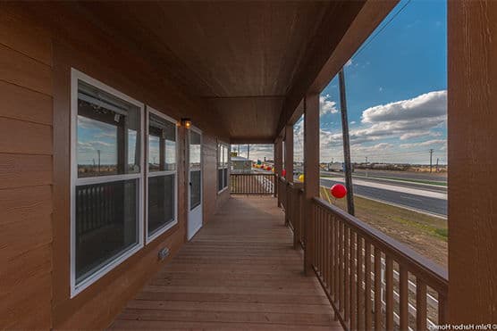 Retreat 30643r exterior home features