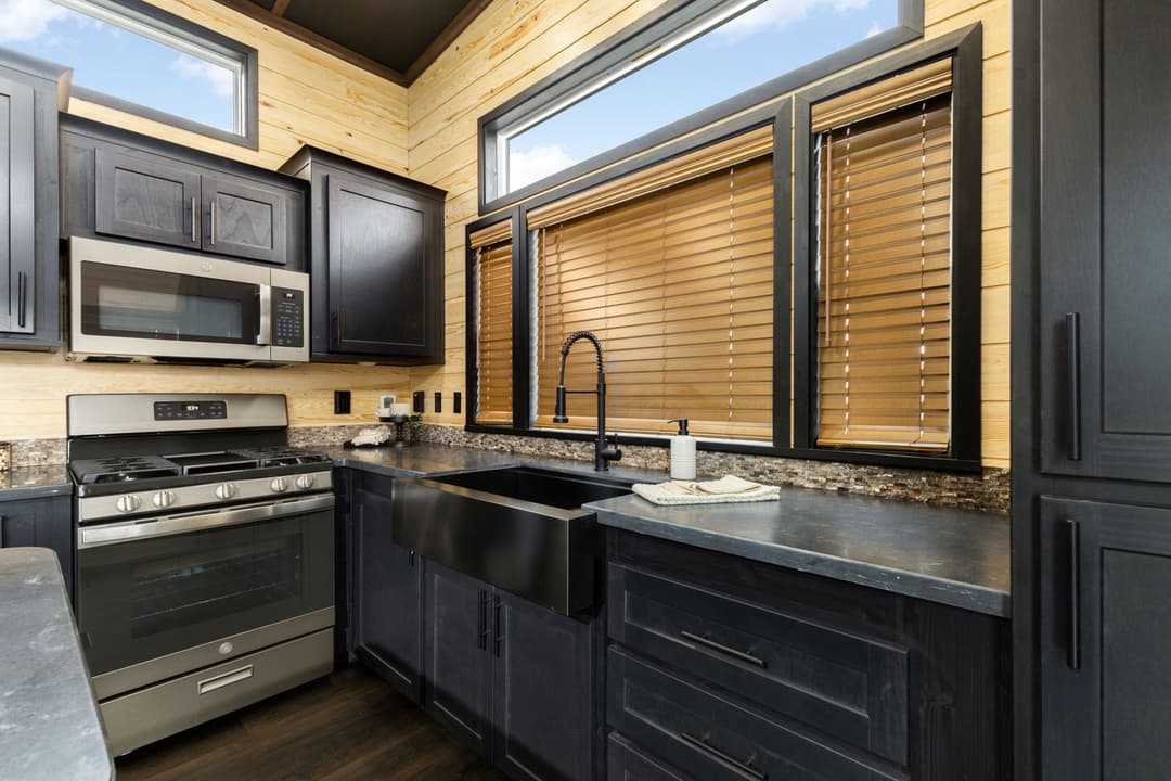 Eldorado 9001 kitchen home features