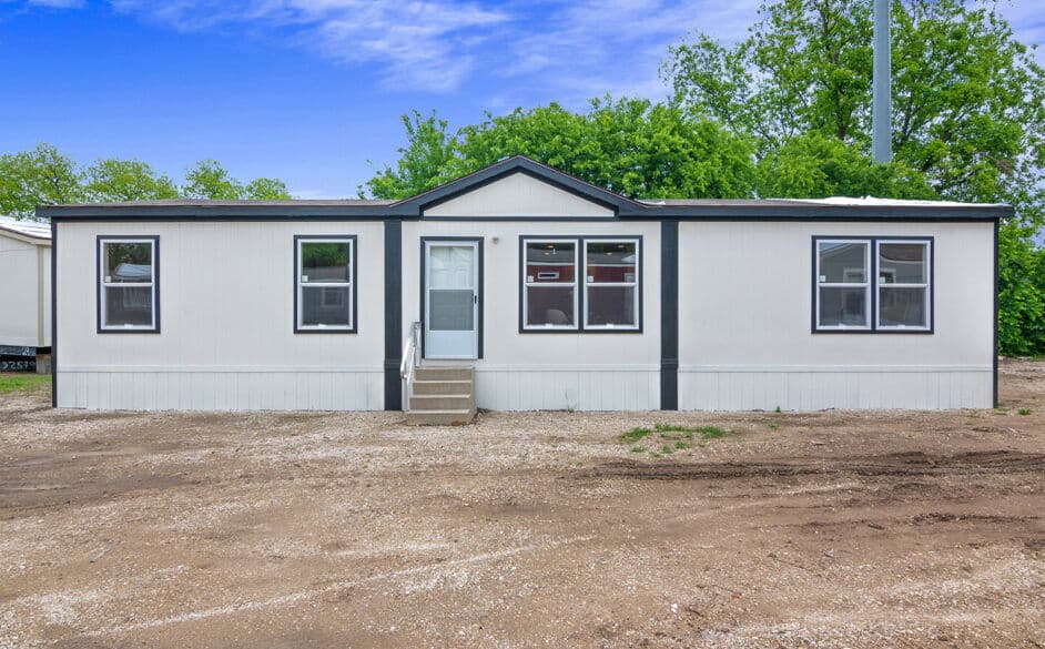 Corral 2354 elevation and exterior home features