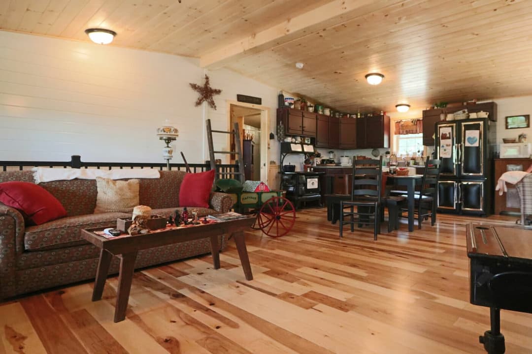 Musketeer 2856 interior home features