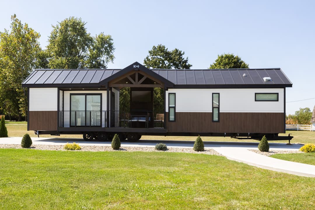 Eldorado 9101 elevation and exterior home features