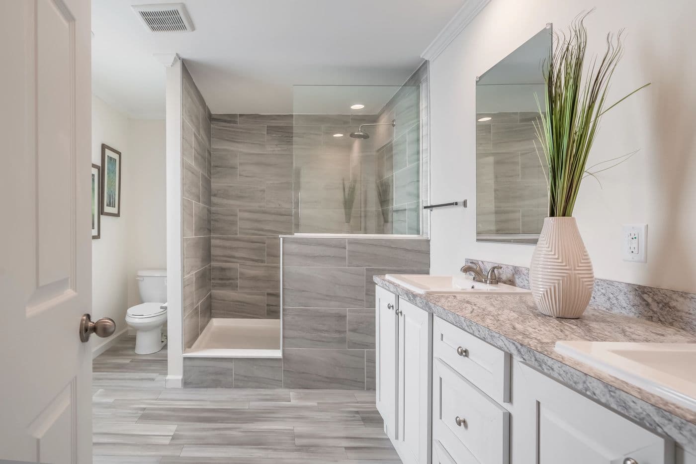 Boulder bathroom home features
