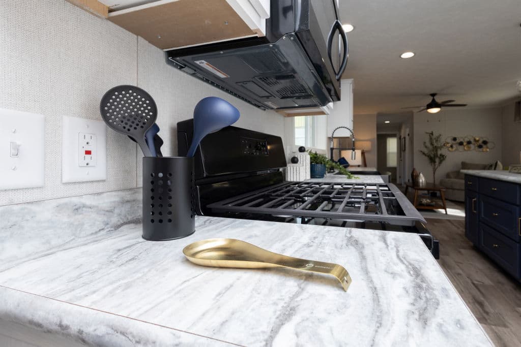 Astro creations singlewide 1a2081-p kitchen home features