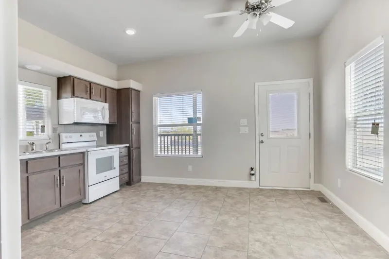 Desert vista apdv101 kitchen home features