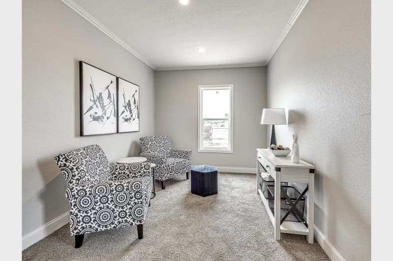 Genesis 9302 bedroom home features