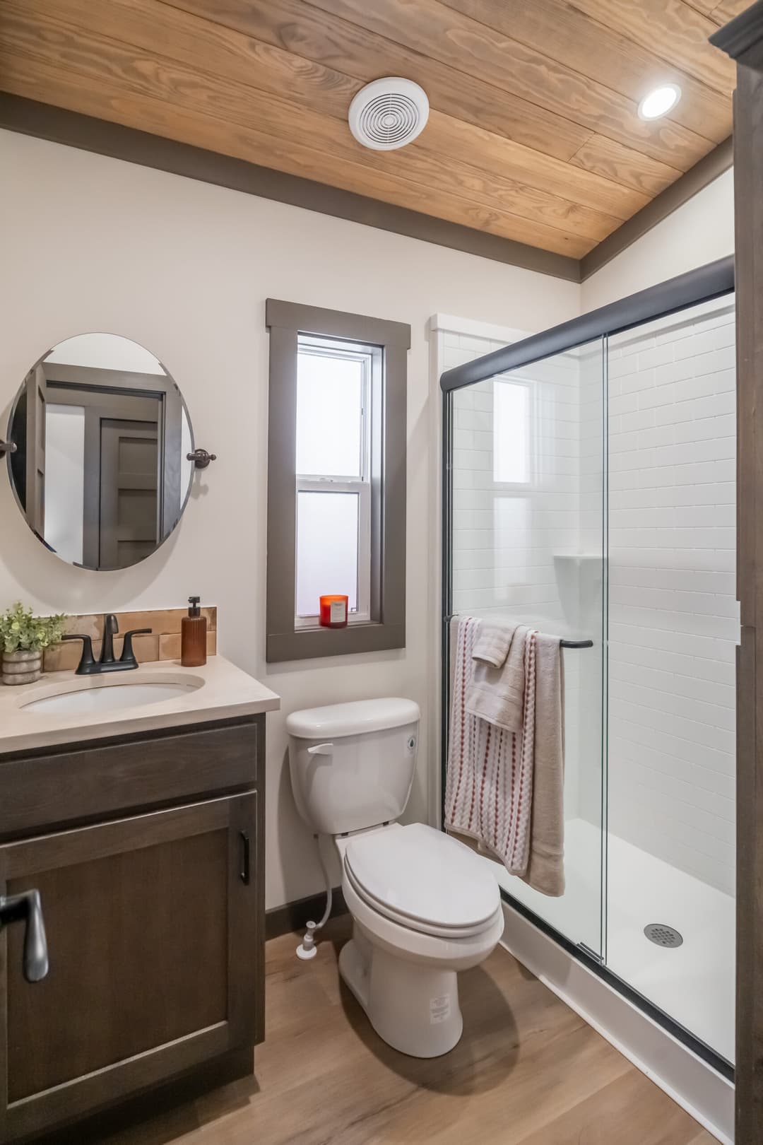 Skyway bathroom home features