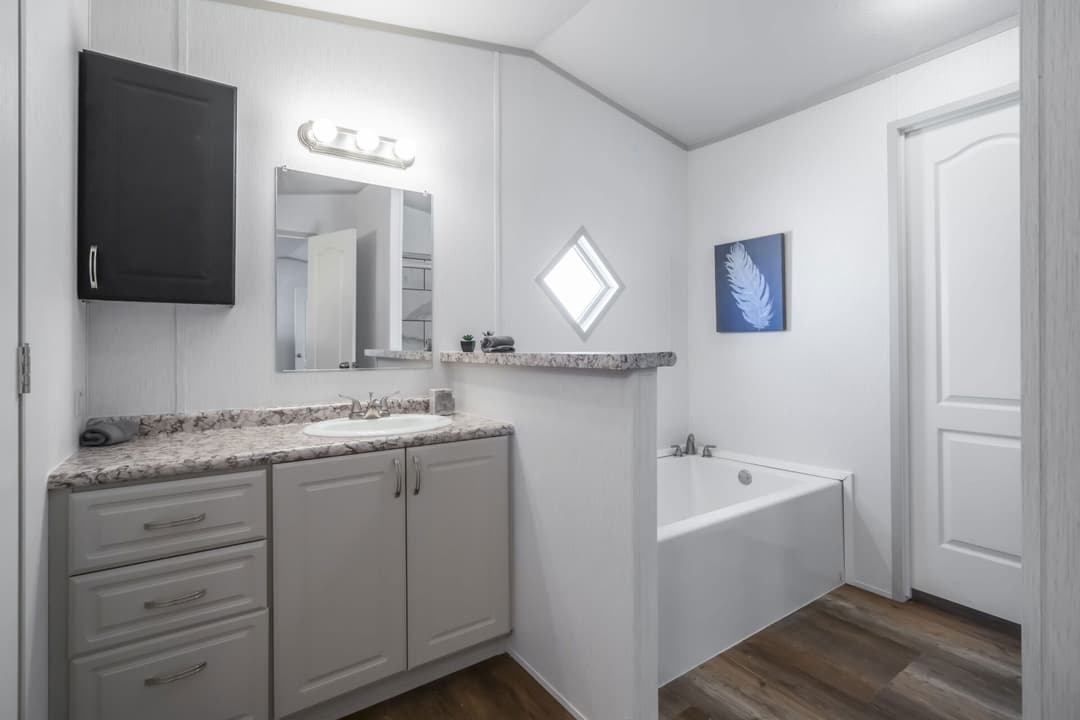 Heritage h-1880-32e bathroom home features