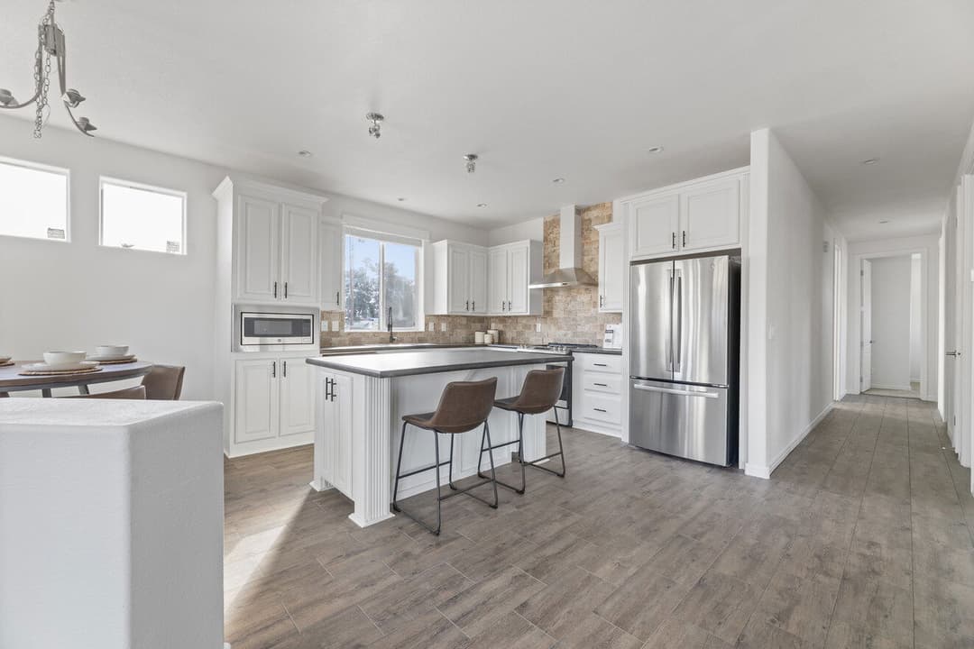 Pacifica  interior home features