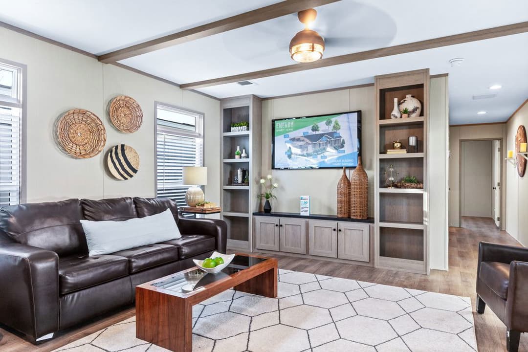 Anniversary 16763s interior home features