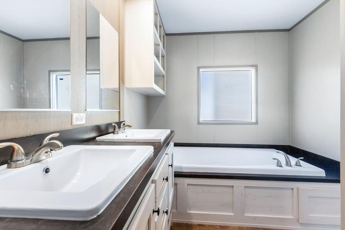 Resolution 16763k bathroom home features