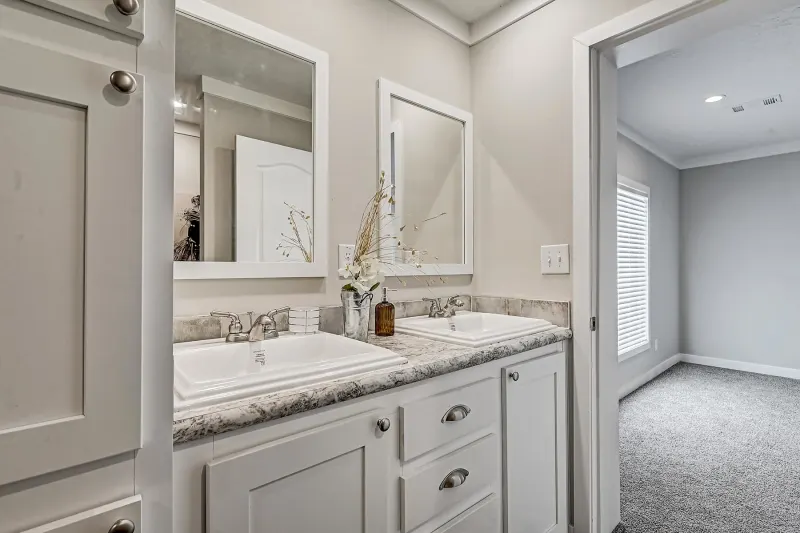 Champion community 2856443 bathroom home features