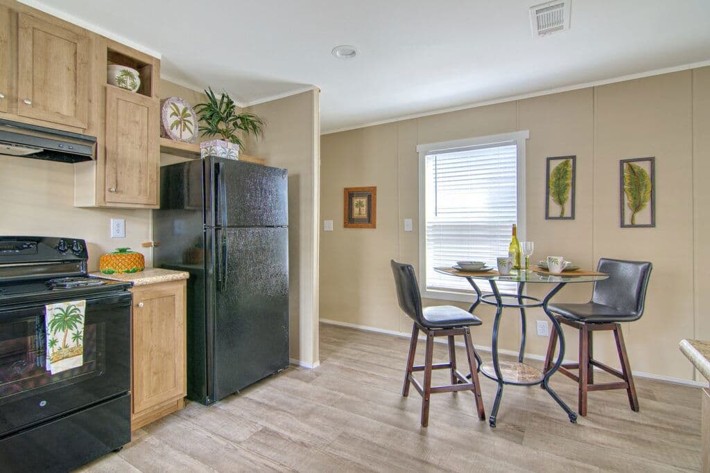 Phoenix 9277 kitchen home features