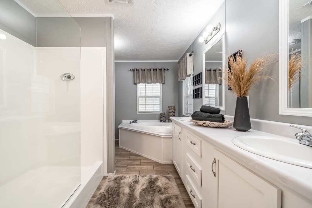 Md-50-32 bathroom home features