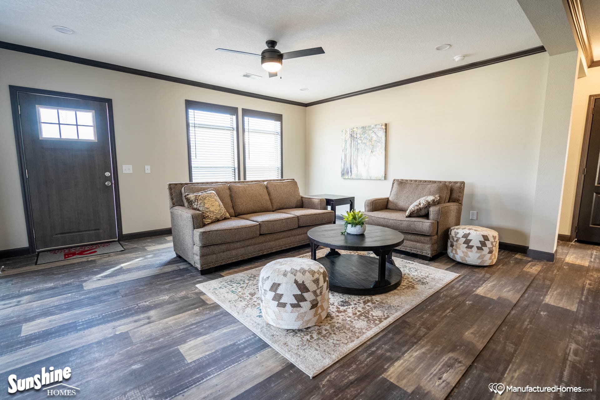 Pri3256-2061 interior home features