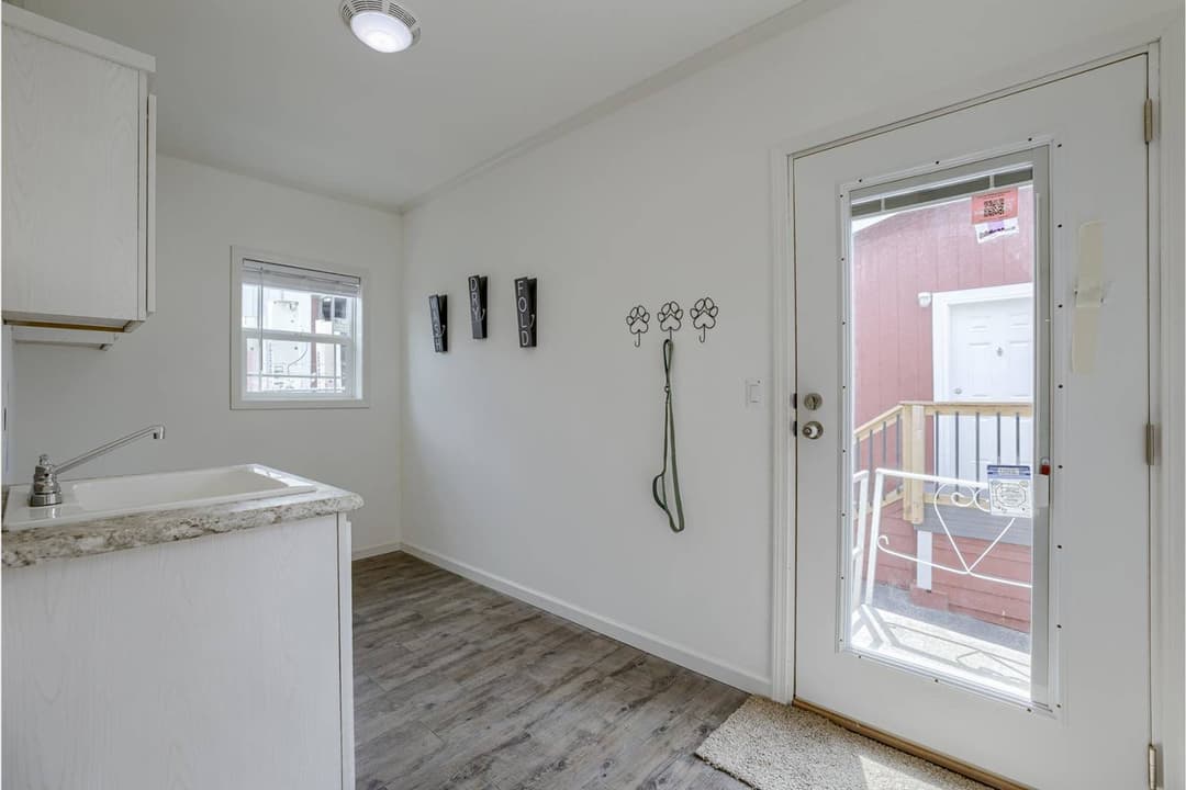 Hidden valley hv2866 interior home features