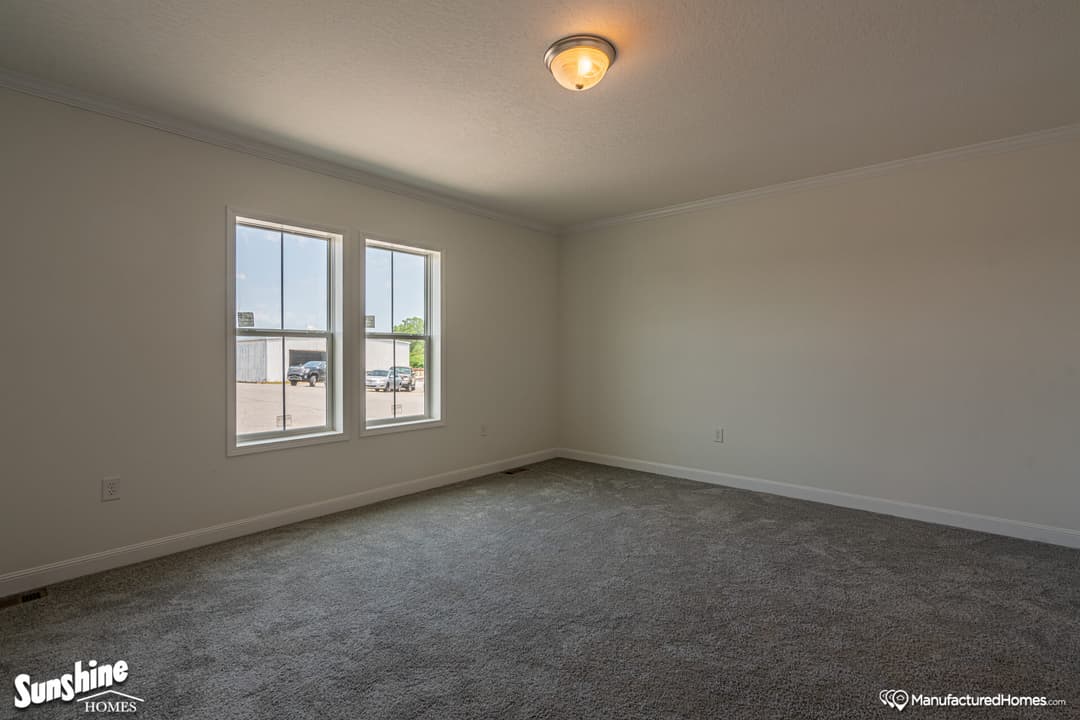 Pri3280-2049 bedroom home features