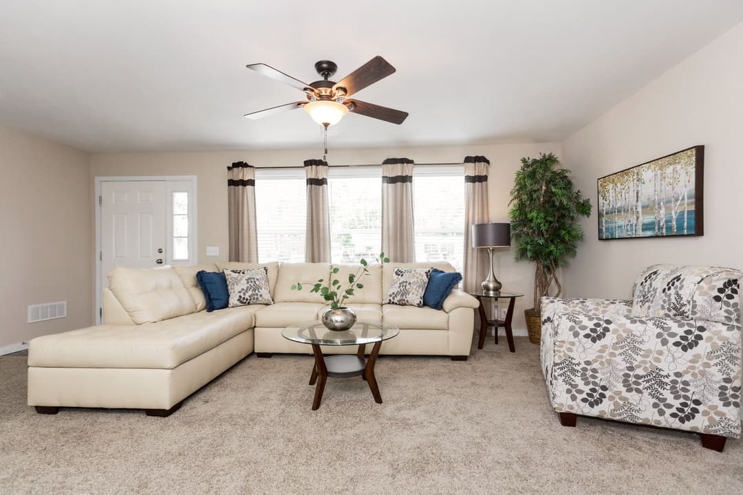 Elm st interior home features