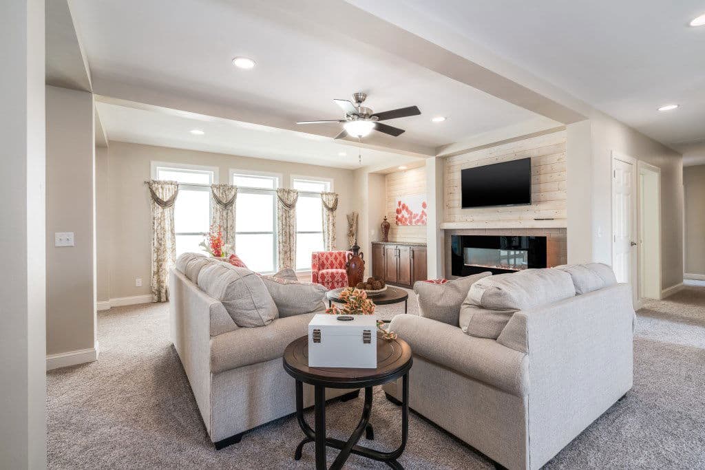 Ultra ranch 2p2403-x interior home features