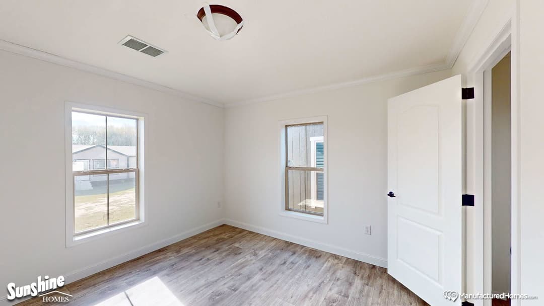 Pri3264-2005 bedroom home features