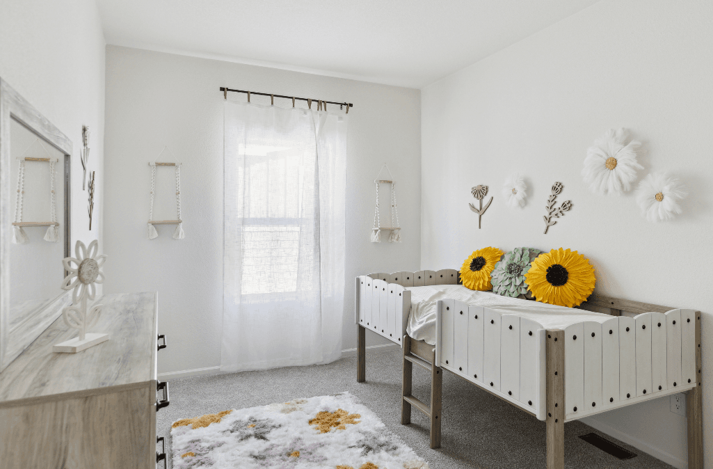 Olive bedroom home features