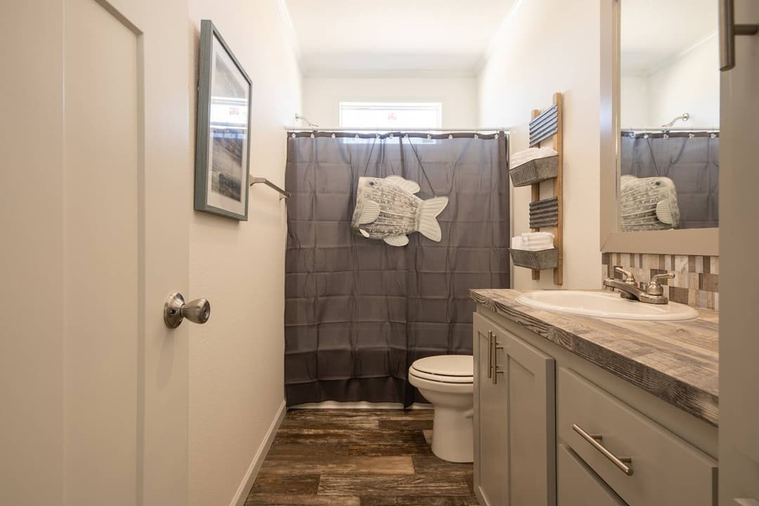 Titan extreme 3266a [the aspen] bathroom home features