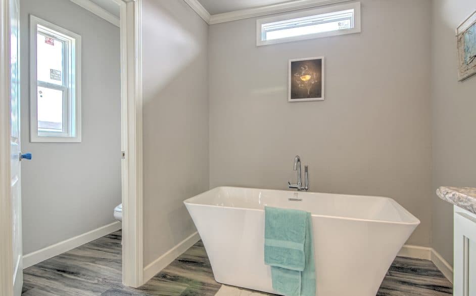 Magnolia 6360 bathroom home features