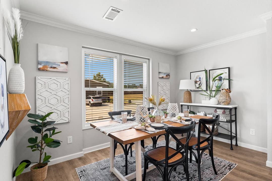 Titan extreme 2856h interior home features