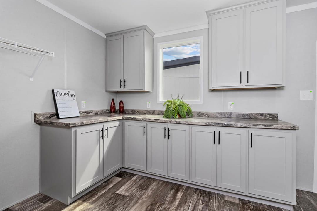 Poydras 3 bedroom interior home features