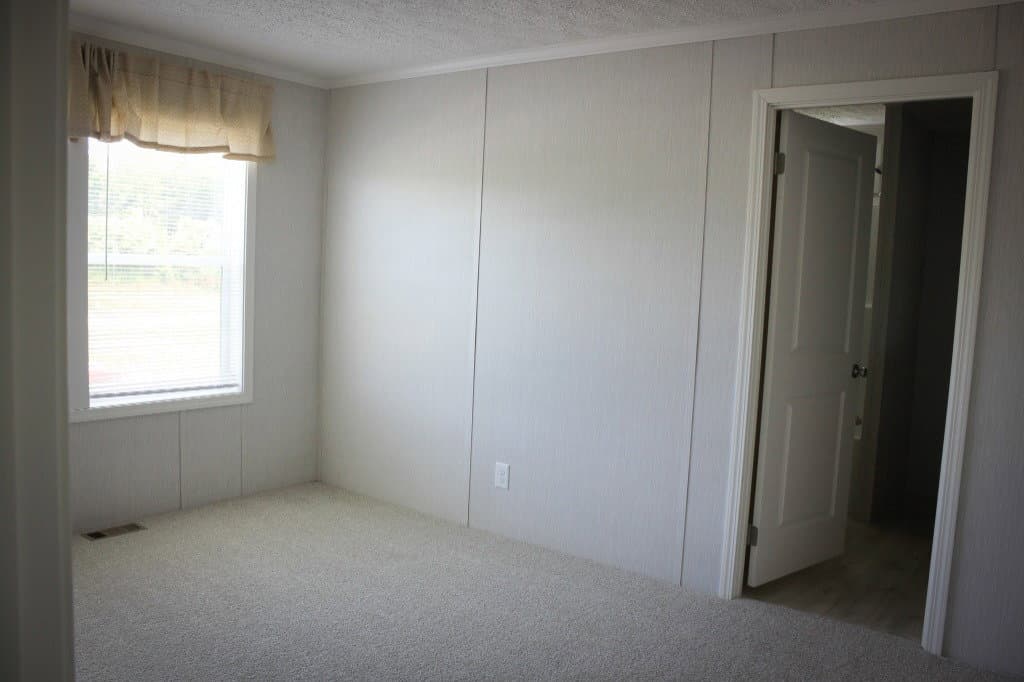 442 bedroom home features