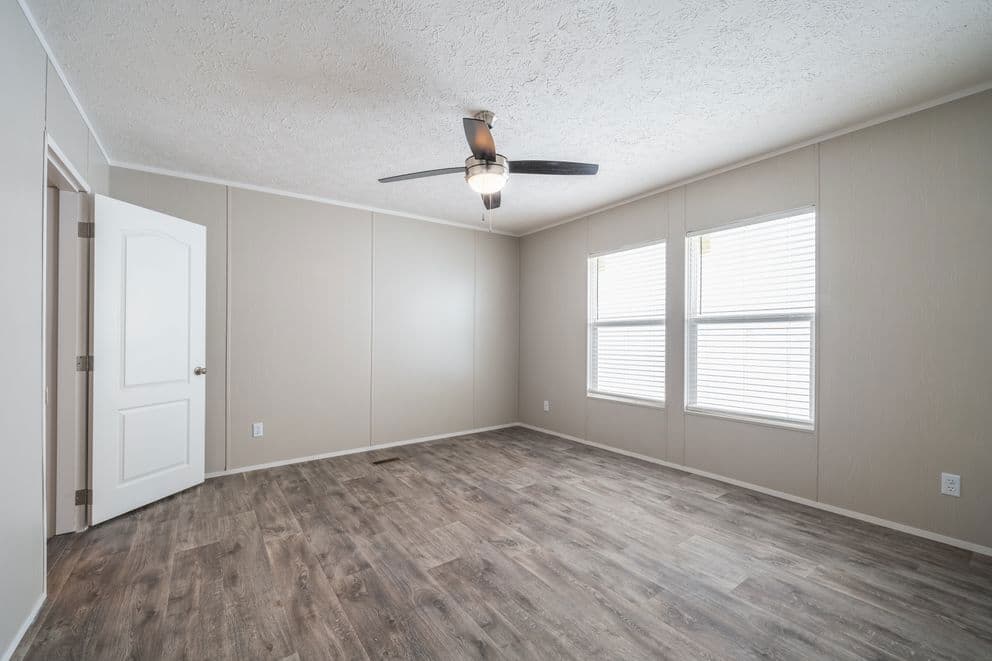 Tradition 48 bedroom home features