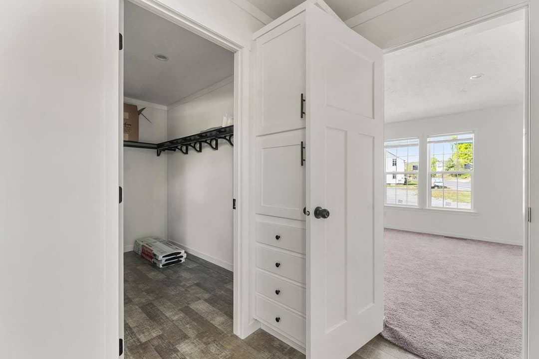 East point - insight bedroom home features