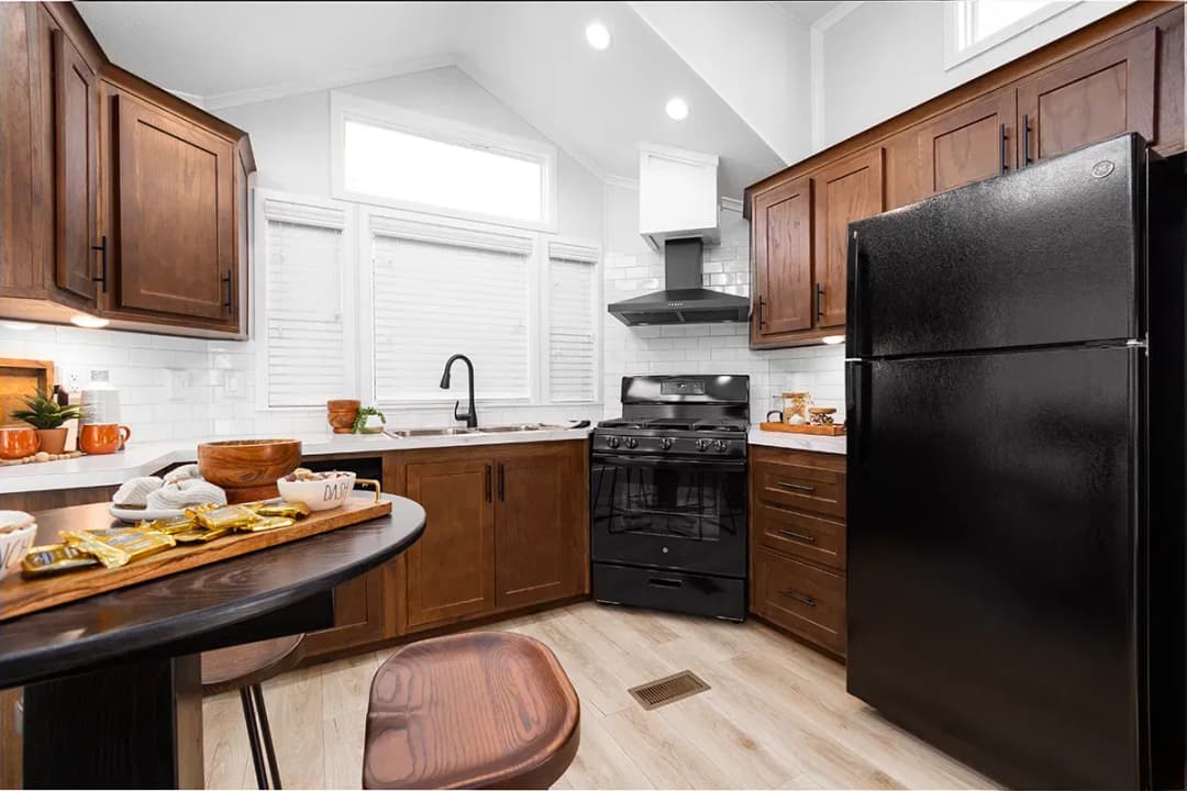 Island 6265kr kitchen home features