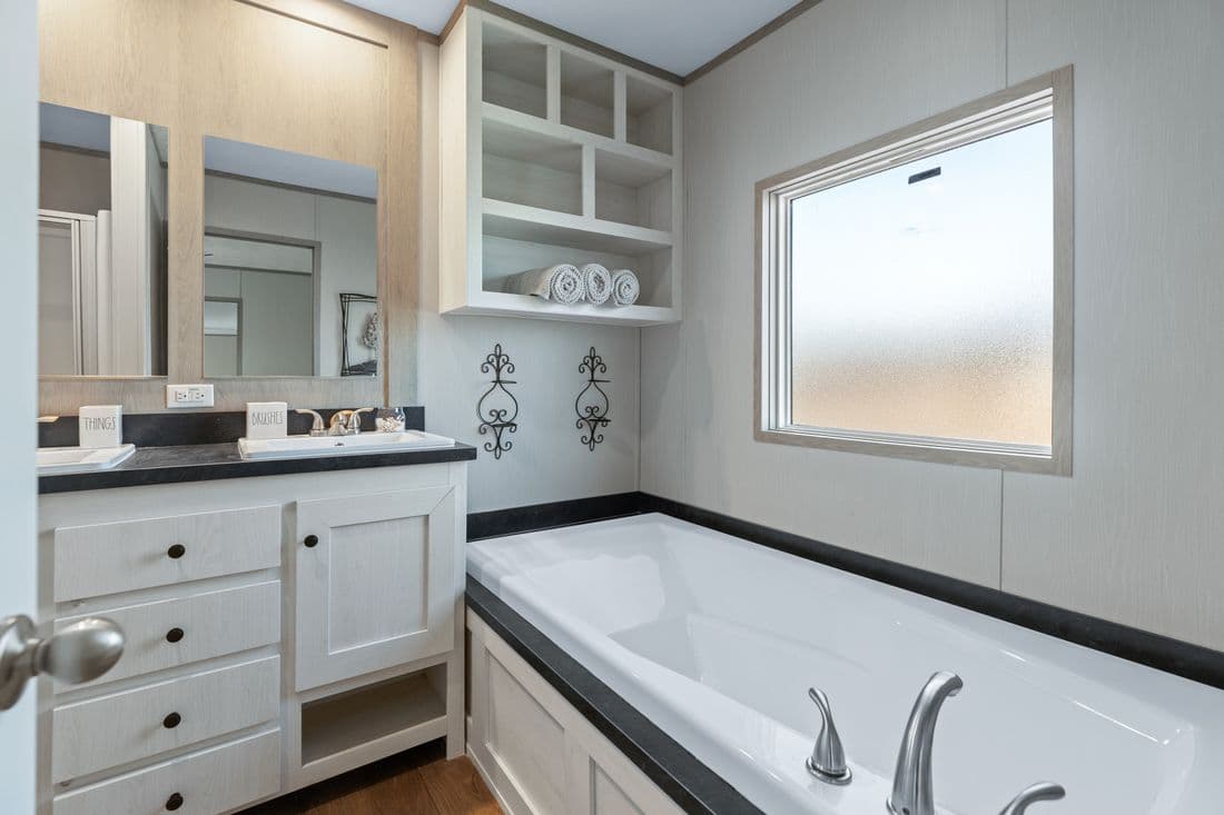 Resolution 16763j bathroom home features