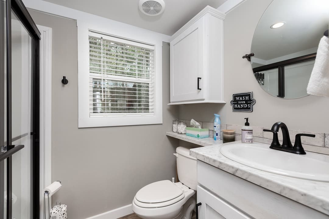 Coldwater bathroom home features