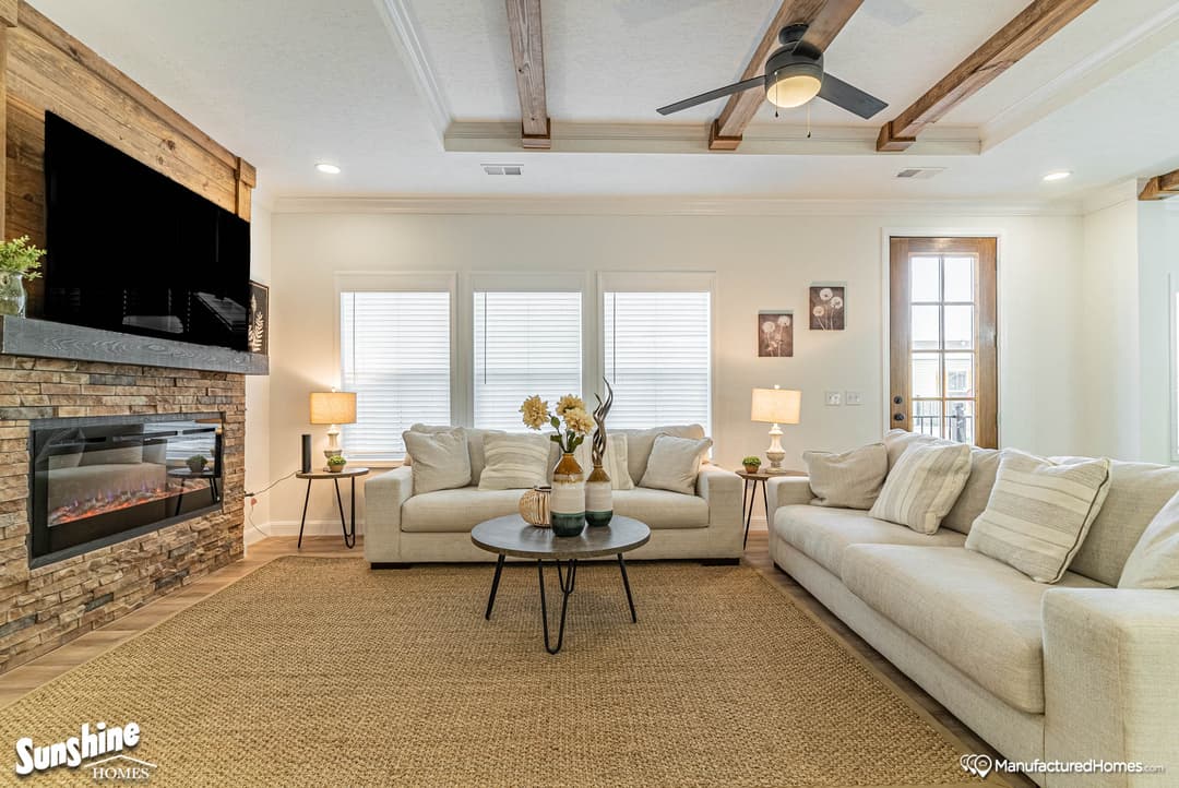 Pri3284-2058 interior home features