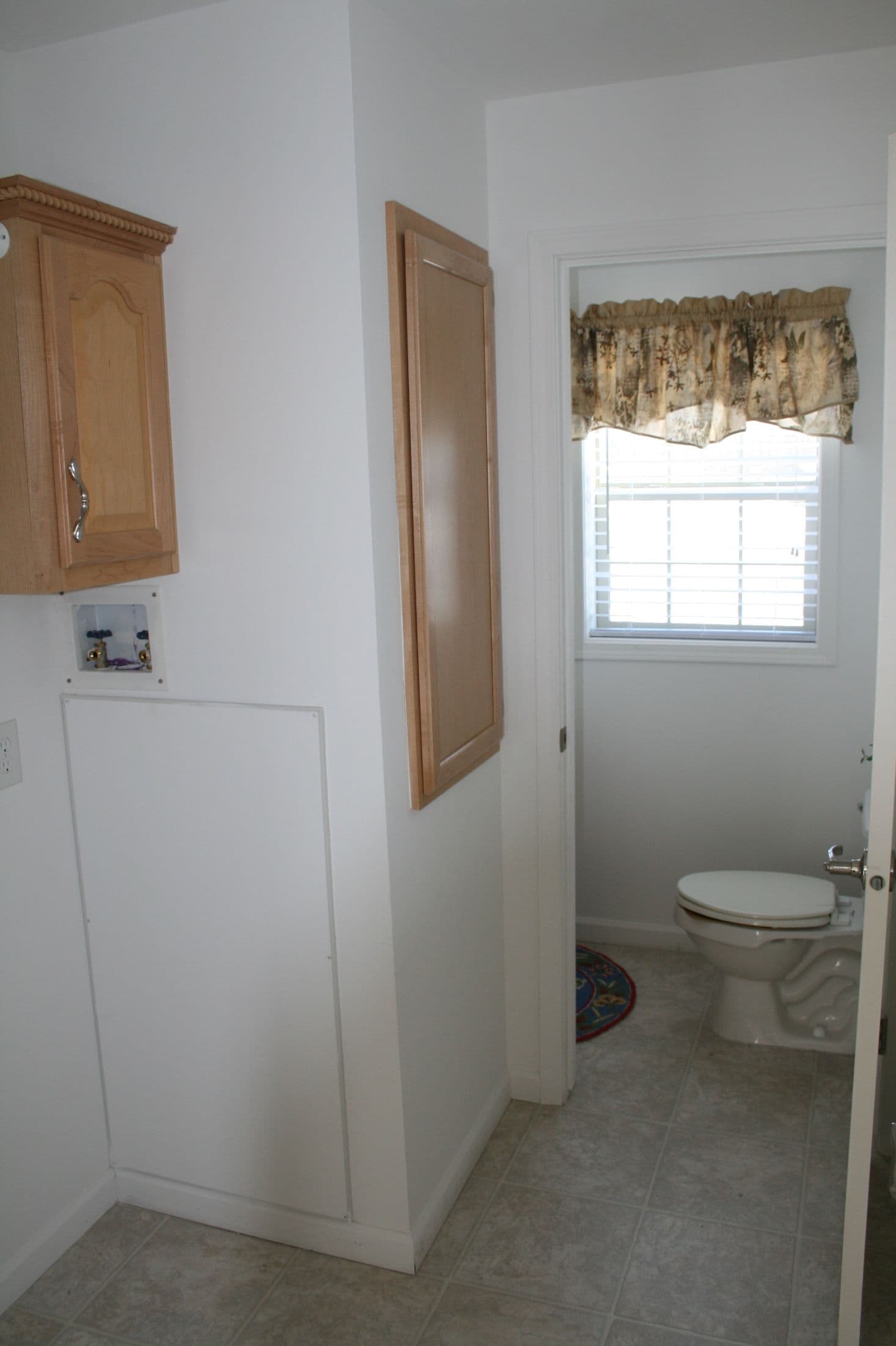 Elm interior home features