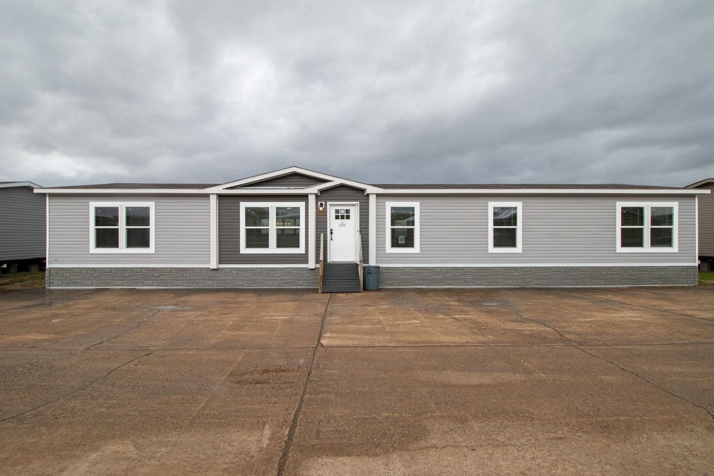 Hercules elevation and exterior home features