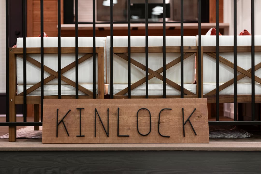 Kinlock exterior home features