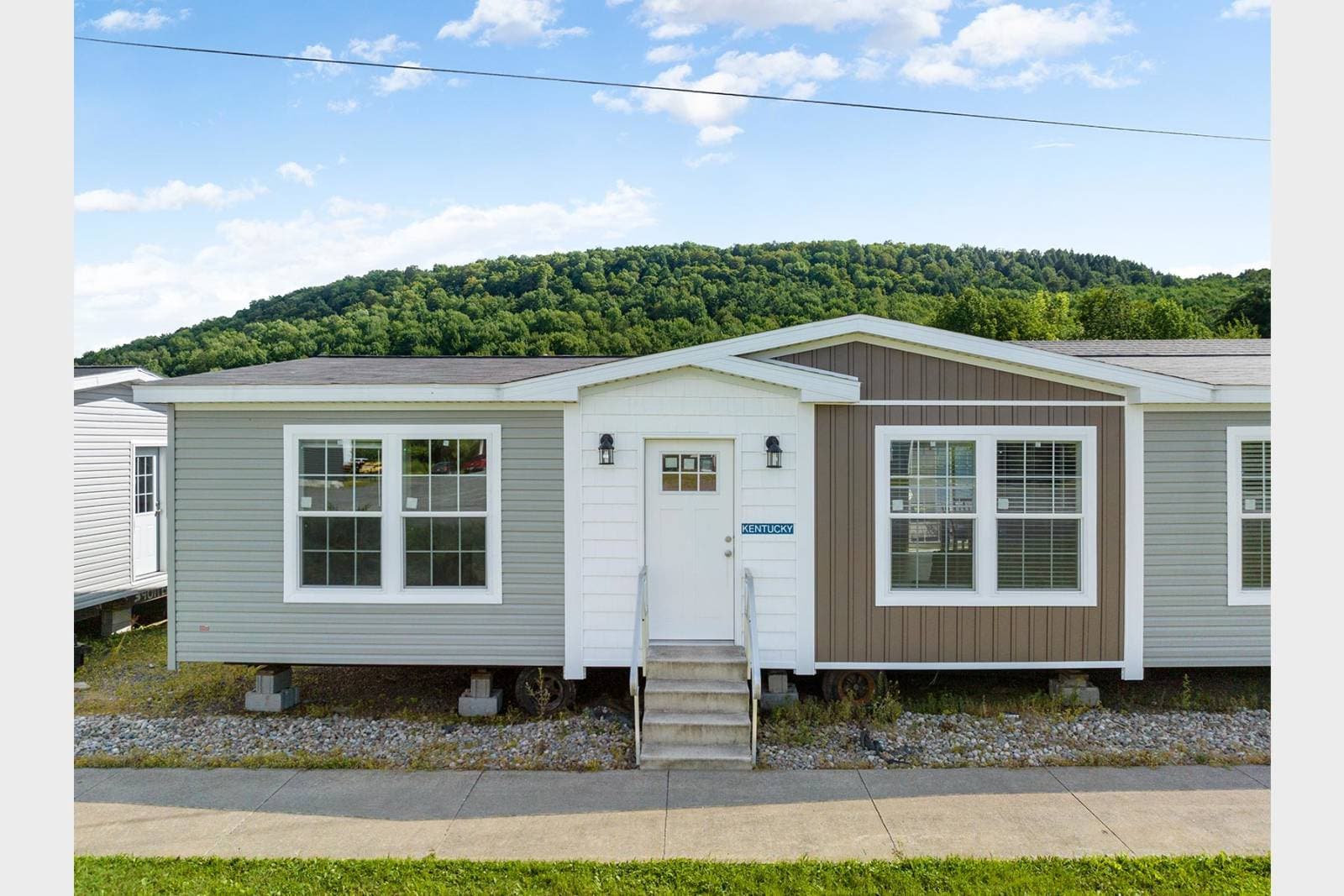 East point - elevate 52 elevation and exterior home features