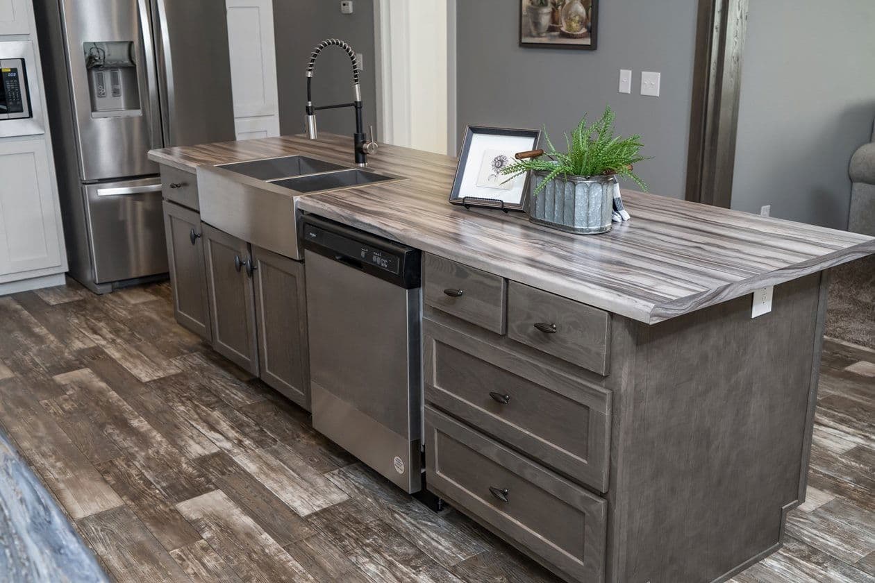 Byler kitchen home features