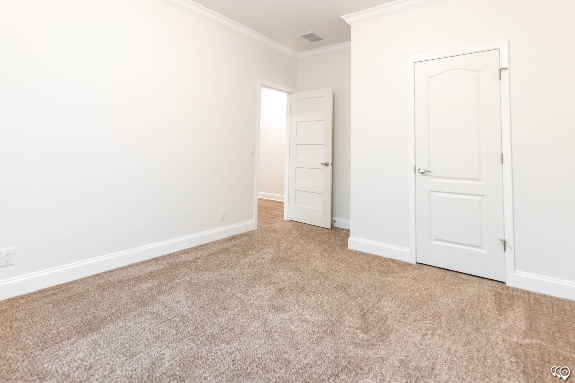 The shoreline bedroom home features