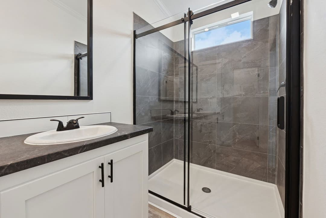 Innovation 1868h bathroom home features