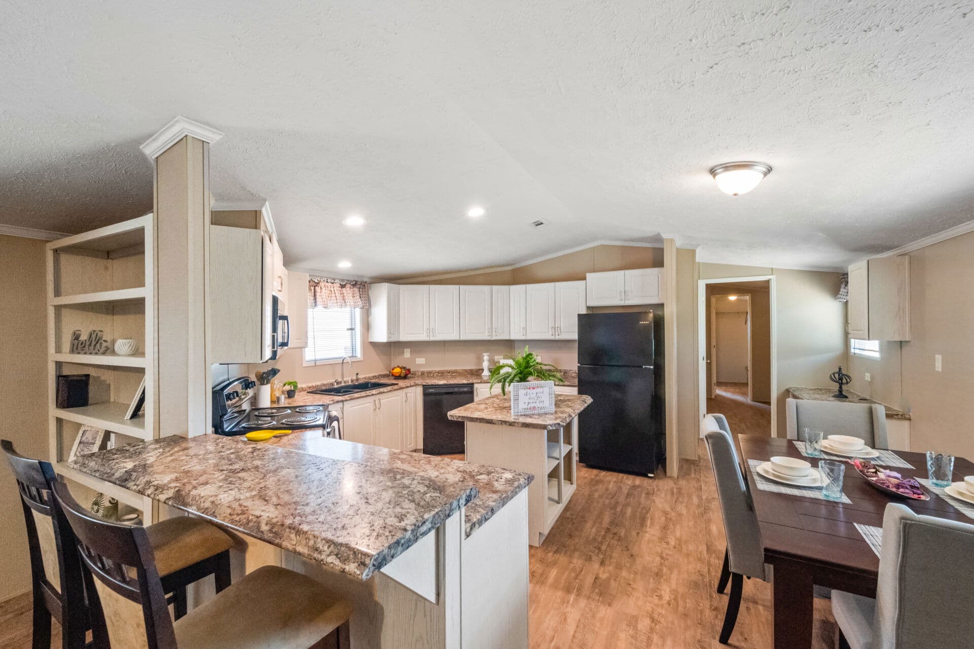 Ultra 18-wide h-18×80-32f kitchen home features