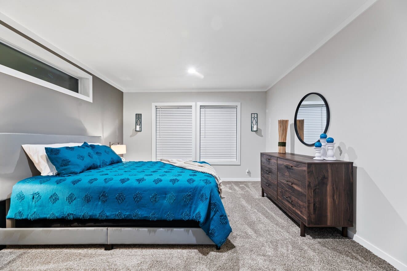 K2 bedroom home features