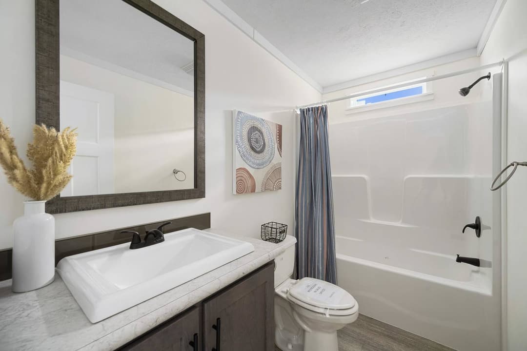 Pursuit bathroom home features