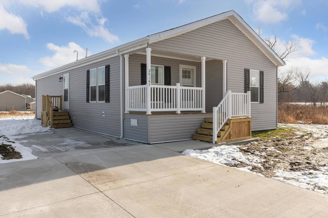 N682 exterior and elevation home features