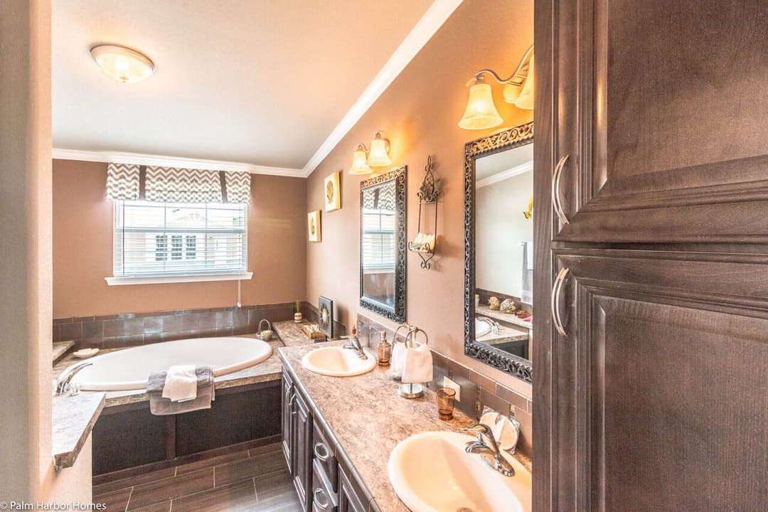 Hacienda flex 57604a bathroom home features