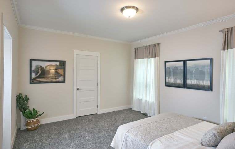 Wellsworth 42553a bedroom home features