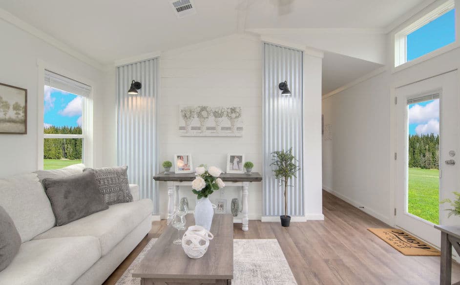 Opal 5663 interior home features